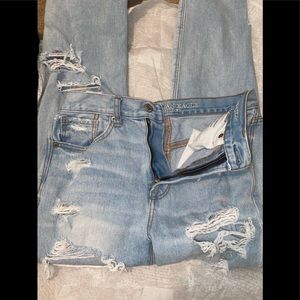 american eagle ripped mom jeans size 2